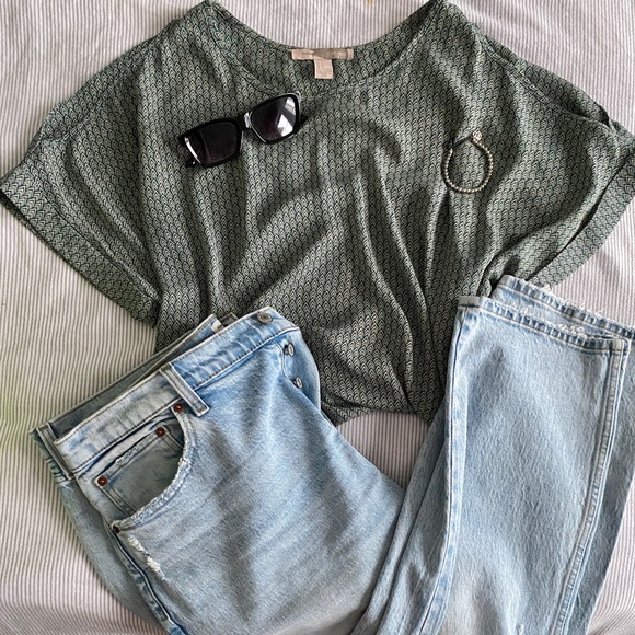 Sage Green Patterned Chiffon Blouse - Picture 12 of 12